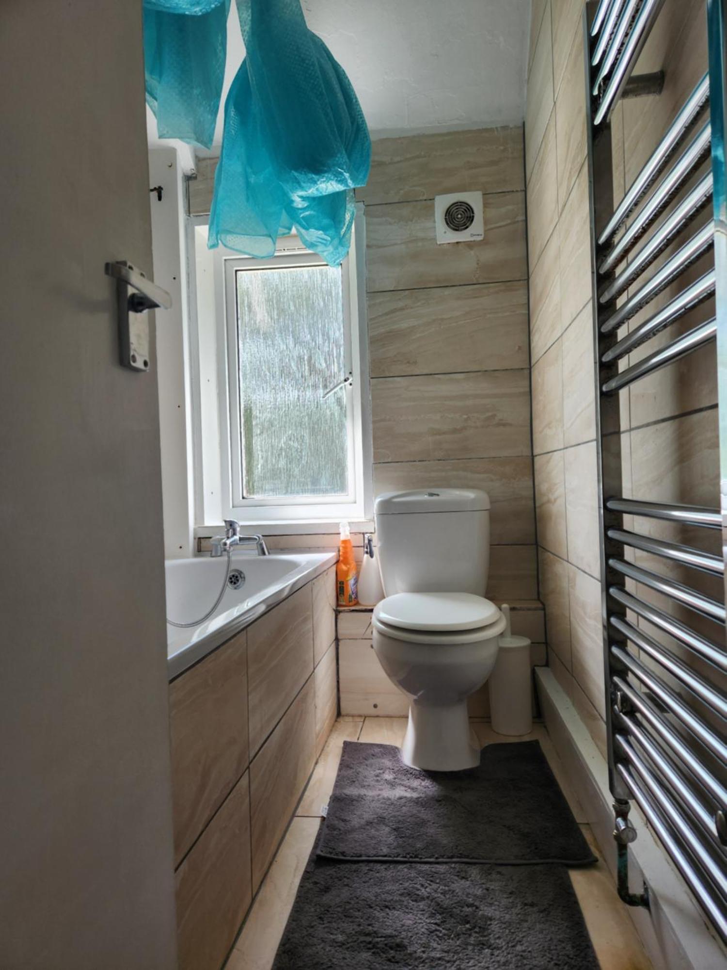 Flat With Work Station, Monitor, Smart Tv & Netflix Londres Exterior foto